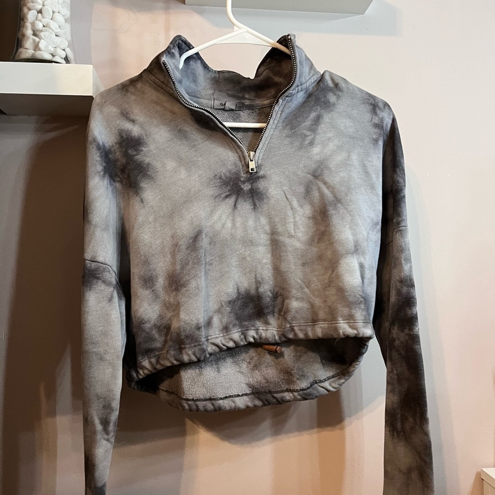 Garage Cropped Sweatshirt